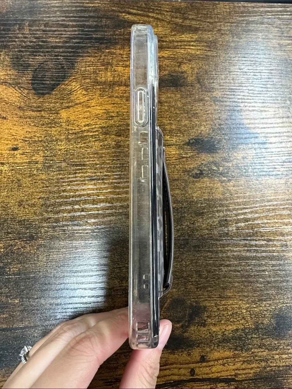 Wallis protective phone